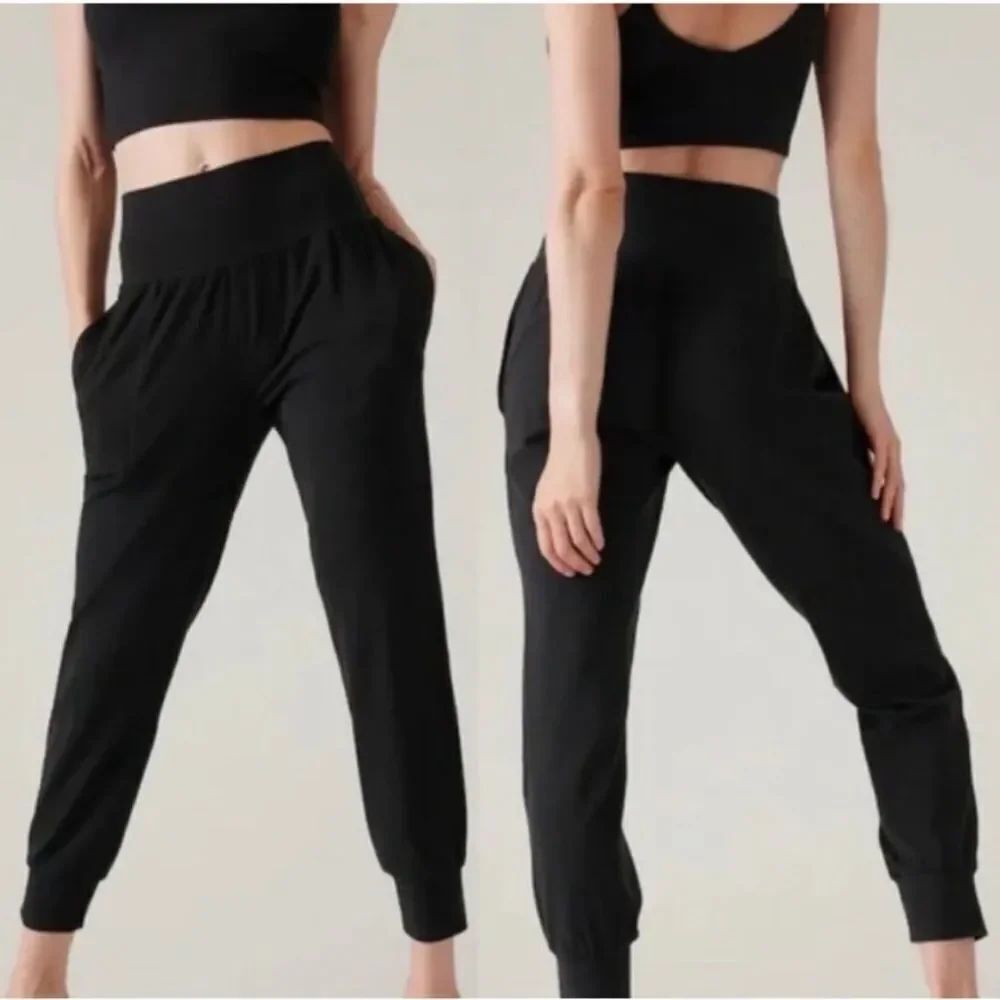 ATHLETA Salutation Jogger Soft Powervita Pockets High Rise Black SP